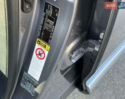 Сірий Лексус РХ, об'ємом двигуна 3.5 л та пробігом 201 тис. км за 22800 $, фото 18 на Automoto.ua