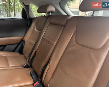 Лексус РХ 2013 в Киеве на Automoto.ua Серый Лексус РХ, объемом двигателя 3.5 л и пробегом 182 тыс. км за 23400 $, фото 35 на Automoto.ua