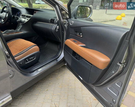 Лексус РХ 2013 в Киеве на Automoto.ua Серый Лексус РХ, объемом двигателя 3.5 л и пробегом 182 тыс. км за 23400 $, фото 38 на Automoto.ua