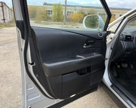 Лексус РХ 2014 в Изюме на Automoto.ua Серый Лексус РХ, объемом двигателя 3.5 л и пробегом 280 тыс. км за 16999 $, фото 12 на Automoto.ua