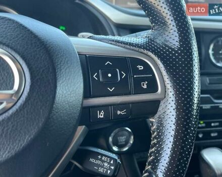 Сірий Лексус РХ, об'ємом двигуна 2 л та пробігом 240 тис. км за 27300 $, фото 15 на Automoto.ua
