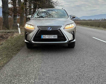 Серый Лексус РХ, объемом двигателя 3.46 л и пробегом 147 тыс. км за 31000 $, фото 1 на Automoto.ua