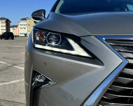 Лексус РХ 2017 в Киеве на Automoto.ua Серый Лексус РХ, объемом двигателя 3.46 л и пробегом 112 тыс. км за 37500 $, фото 12 на Automoto.ua