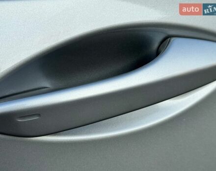 Серый Лексус РХ, объемом двигателя 3.46 л и пробегом 113 тыс. км за 35000 $, фото 19 на Automoto.ua