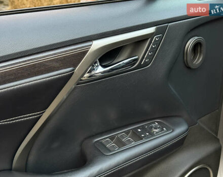 Лексус РХ 2018 в Киеве на Automoto.ua Серый Лексус РХ, объемом двигателя 3.46 л и пробегом 35 тыс. км за 44500 $, фото 23 на Automoto.ua