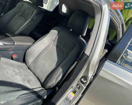 Серый Лексус РХ, объемом двигателя 2 л и пробегом 154 тыс. км за 34000 $, фото 7 на Automoto.ua