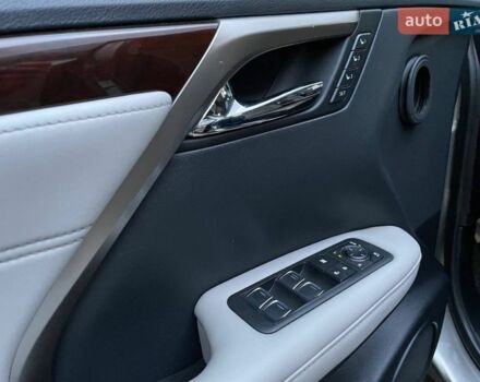 Серый Лексус РХ, объемом двигателя 3.46 л и пробегом 120 тыс. км за 36990 $, фото 17 на Automoto.ua