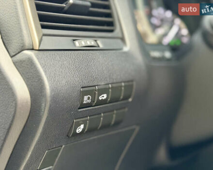 Серый Лексус РХ, объемом двигателя 3.46 л и пробегом 180 тыс. км за 29500 $, фото 24 на Automoto.ua