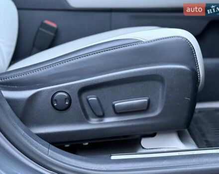 Сірий Лексус РХ, об'ємом двигуна 3.46 л та пробігом 123 тис. км за 33900 $, фото 17 на Automoto.ua