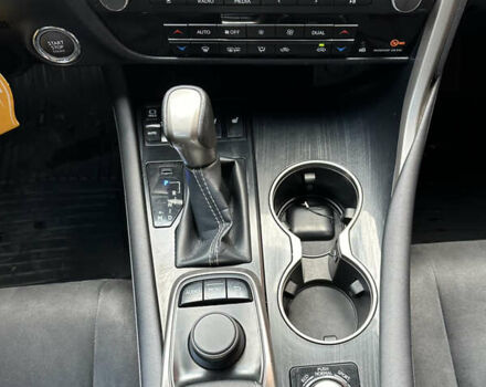 Сірий Лексус РХ, об'ємом двигуна 2 л та пробігом 133 тис. км за 27300 $, фото 50 на Automoto.ua