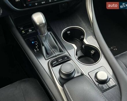 Лексус РХ 2018 в Киеве на Automoto.ua Серый Лексус РХ, объемом двигателя 2 л и пробегом 146 тыс. км за 32990 $, фото 29 на Automoto.ua