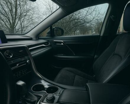 Серый Лексус РХ, объемом двигателя 2 л и пробегом 180 тыс. км за 32500 $, фото 3 на Automoto.ua