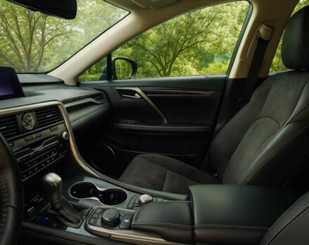 Серый Лексус РХ, объемом двигателя 2 л и пробегом 180 тыс. км за 32500 $, фото 1 на Automoto.ua