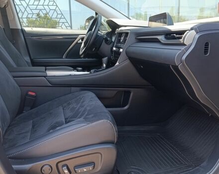 Сірий Лексус РХ, об'ємом двигуна 2 л та пробігом 104 тис. км за 32035 $, фото 5 на Automoto.ua