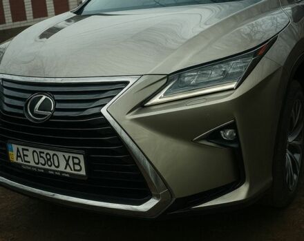 Серый Лексус РХ, объемом двигателя 2 л и пробегом 180 тыс. км за 32500 $, фото 2 на Automoto.ua