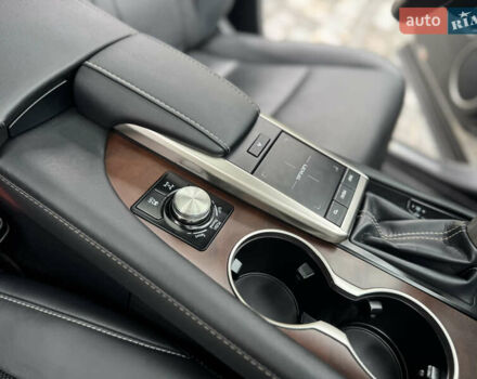 Серый Лексус РХ, объемом двигателя 3.5 л и пробегом 29 тыс. км за 43500 $, фото 76 на Automoto.ua