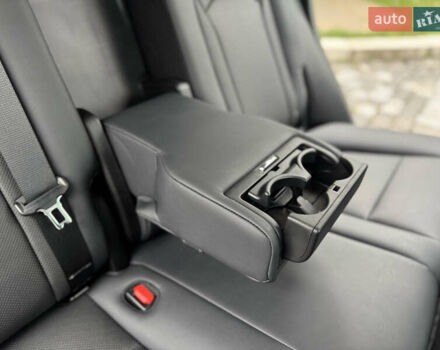 Серый Лексус РХ, объемом двигателя 3.5 л и пробегом 29 тыс. км за 43500 $, фото 62 на Automoto.ua