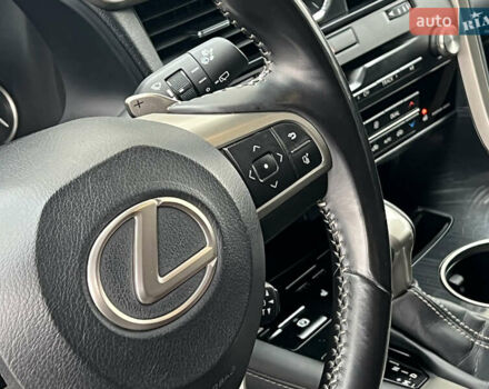 Сірий Лексус РХ, об'ємом двигуна 2 л та пробігом 107 тис. км за 43900 $, фото 36 на Automoto.ua