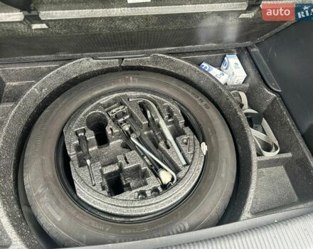 Сірий Лексус РХ, об'ємом двигуна 2 л та пробігом 30 тис. км за 57000 $, фото 3 на Automoto.ua