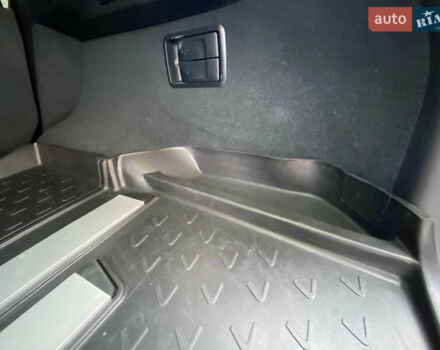 Сірий Лексус РХ, об'ємом двигуна 2 л та пробігом 27 тис. км за 49500 $, фото 31 на Automoto.ua