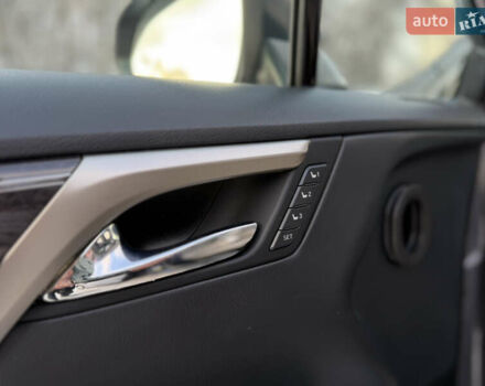 Серый Лексус РХ, объемом двигателя 3.5 л и пробегом 25 тыс. км за 46990 $, фото 49 на Automoto.ua