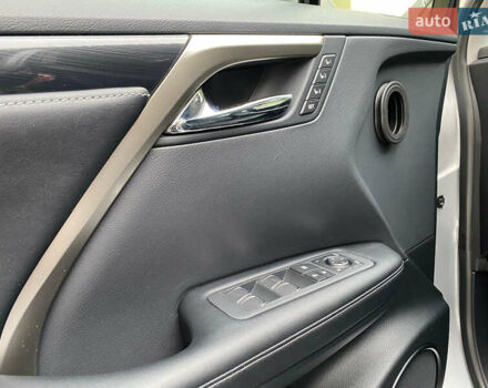 Сірий Лексус РХ, об'ємом двигуна 2 л та пробігом 27 тис. км за 49500 $, фото 13 на Automoto.ua