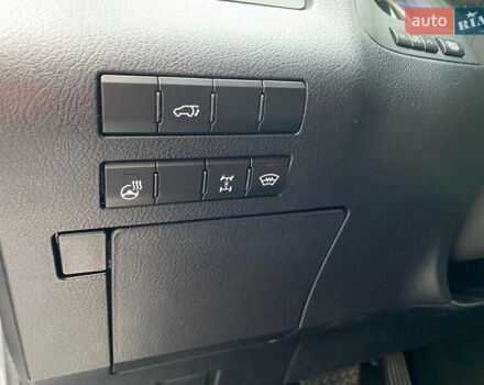 Сірий Лексус РХ, об'ємом двигуна 2 л та пробігом 27 тис. км за 49500 $, фото 14 на Automoto.ua