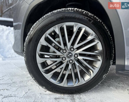 Серый Лексус РХ, объемом двигателя 3.5 л и пробегом 25 тыс. км за 46990 $, фото 43 на Automoto.ua