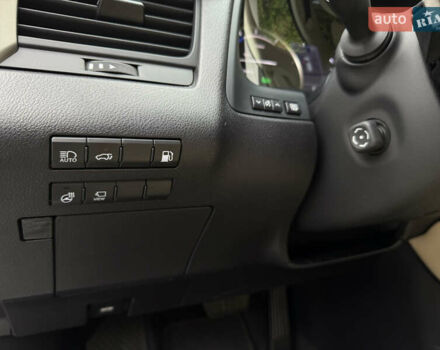 Серый Лексус РХ, объемом двигателя 3.46 л и пробегом 18 тыс. км за 53000 $, фото 31 на Automoto.ua