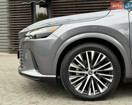 Сірий Лексус РХ, об'ємом двигуна 2.39 л та пробігом 32 тис. км за 56500 $, фото 3 на Automoto.ua