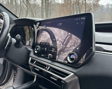 Серый Лексус РХ, объемом двигателя 2.39 л и пробегом 40 тыс. км за 63999 $, фото 104 на Automoto.ua