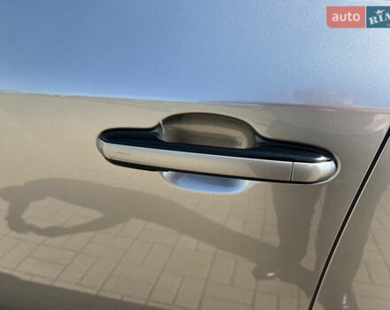 Сірий Лексус РХ, об'ємом двигуна 2.39 л та пробігом 20 тис. км за 70500 $, фото 23 на Automoto.ua