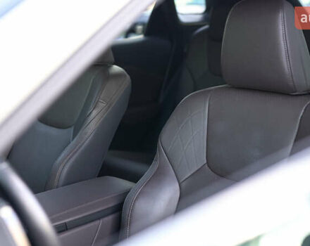 Серый Лексус РХ, объемом двигателя 2.5 л и пробегом 19 тыс. км за 82135 $, фото 16 на Automoto.ua