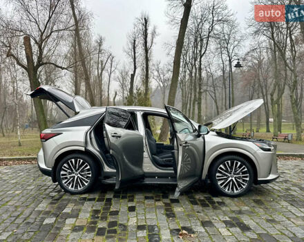 Серый Лексус РХ, объемом двигателя 2.39 л и пробегом 40 тыс. км за 63999 $, фото 103 на Automoto.ua