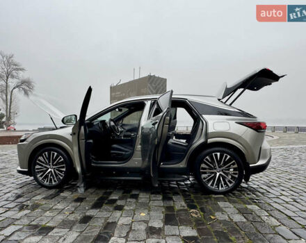 Серый Лексус РХ, объемом двигателя 2.39 л и пробегом 40 тыс. км за 63999 $, фото 55 на Automoto.ua