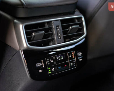 Серый Лексус РХ, объемом двигателя 2.5 л и пробегом 19 тыс. км за 82135 $, фото 35 на Automoto.ua