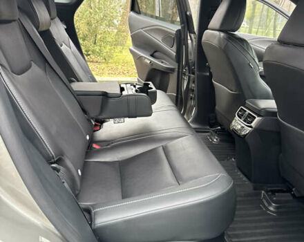 Серый Лексус РХ, объемом двигателя 2.39 л и пробегом 40 тыс. км за 63999 $, фото 24 на Automoto.ua