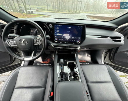 Серый Лексус РХ, объемом двигателя 2.39 л и пробегом 40 тыс. км за 63999 $, фото 34 на Automoto.ua