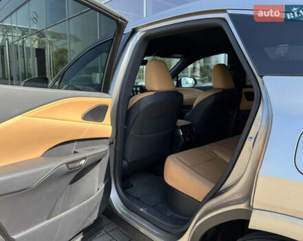 Сірий Лексус РХ, об'ємом двигуна 2.39 л та пробігом 20 тис. км за 70500 $, фото 14 на Automoto.ua