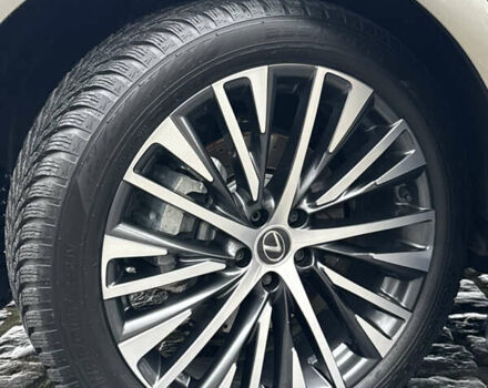 Серый Лексус РХ, объемом двигателя 2.39 л и пробегом 40 тыс. км за 63999 $, фото 141 на Automoto.ua