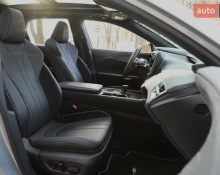 Сірий Лексус РХ, об'ємом двигуна 2.39 л та пробігом 16 тис. км за 77000 $, фото 14 на Automoto.ua