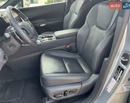 Серый Лексус РХ, объемом двигателя 2.4 л и пробегом 50 тыс. км за 53900 $, фото 56 на Automoto.ua