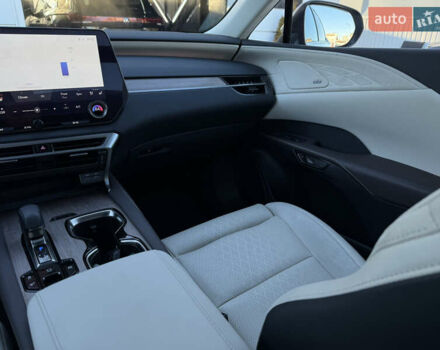 Серый Лексус РХ, объемом двигателя 2.5 л и пробегом 18 тыс. км за 79000 $, фото 50 на Automoto.ua