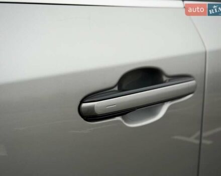 Сірий Лексус РХ, об'ємом двигуна 2.5 л та пробігом 8 тис. км за 95000 $, фото 4 на Automoto.ua