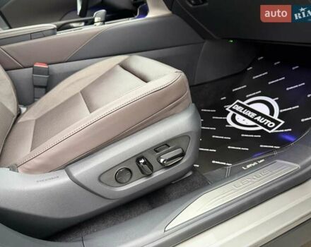 Сірий Лексус РХ, об'ємом двигуна 2.5 л та пробігом 8 тис. км за 95000 $, фото 102 на Automoto.ua