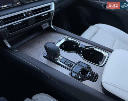 Серый Лексус РХ, объемом двигателя 2.5 л и пробегом 18 тыс. км за 79000 $, фото 39 на Automoto.ua