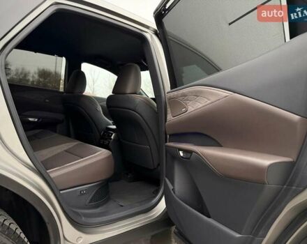 Сірий Лексус РХ, об'ємом двигуна 2.5 л та пробігом 8 тис. км за 95000 $, фото 65 на Automoto.ua