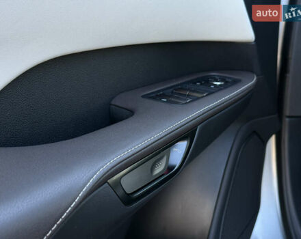 Серый Лексус РХ, объемом двигателя 2.5 л и пробегом 18 тыс. км за 79000 $, фото 41 на Automoto.ua