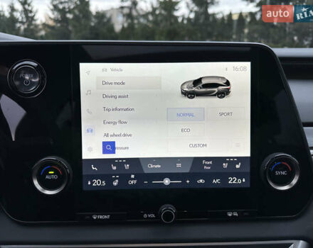 Серый Лексус РХ, объемом двигателя 2.5 л и пробегом 7 тыс. км за 68900 $, фото 53 на Automoto.ua