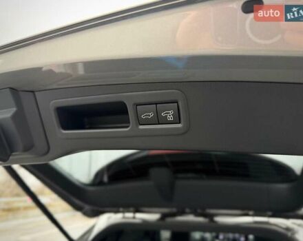 Сірий Лексус РХ, об'ємом двигуна 2.5 л та пробігом 8 тис. км за 95000 $, фото 138 на Automoto.ua